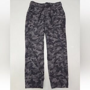 Lululemon Ready to Rulu Jogger Crop Heritage Camo Black Lunar Rock Size 6 Womens